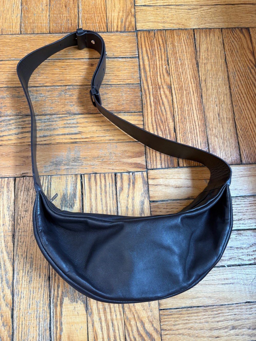 LIKE NEW - COS chocolate Brown Leather Crossbody Sling Bag - Picture 4 of 8